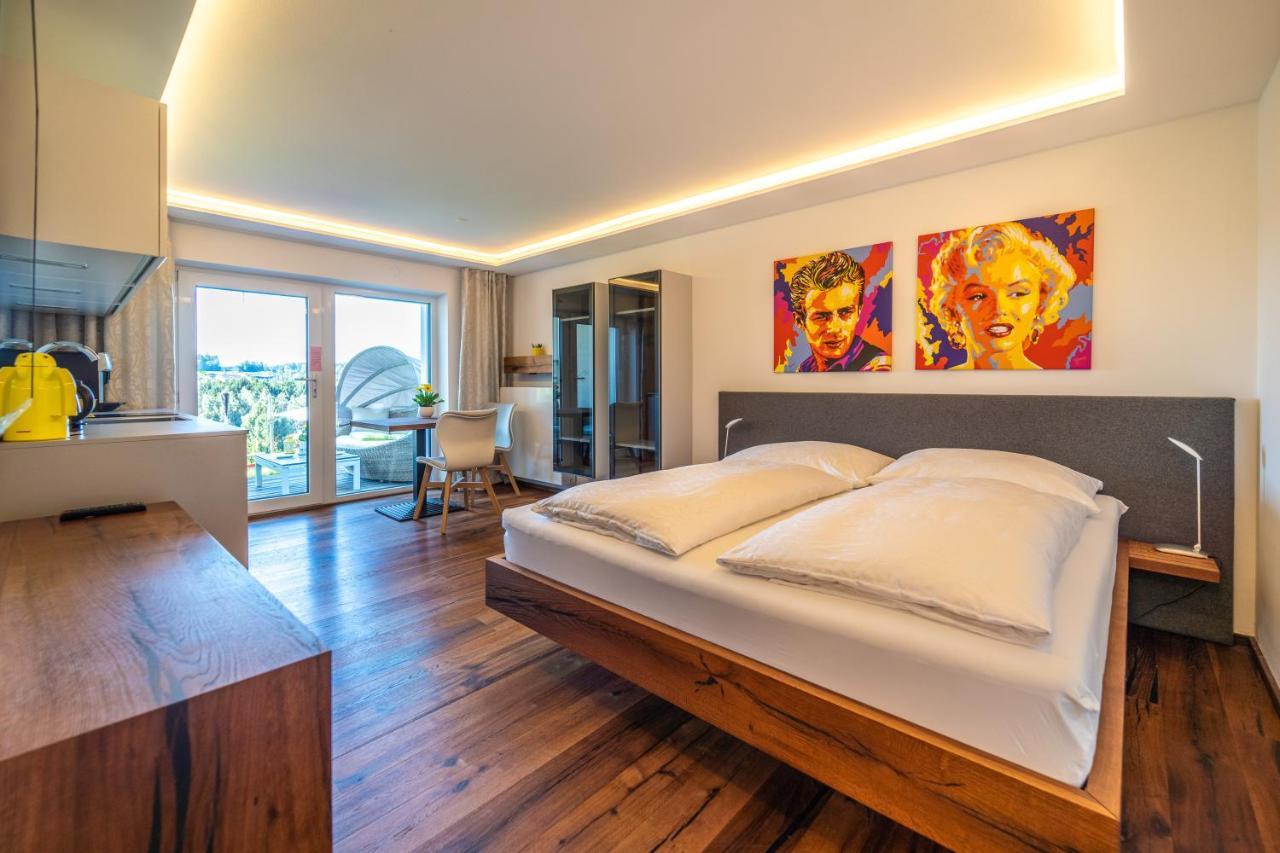 Haus Am Weinberg II Daire Seekirchen am Wallersee Dış mekan fotoğraf
