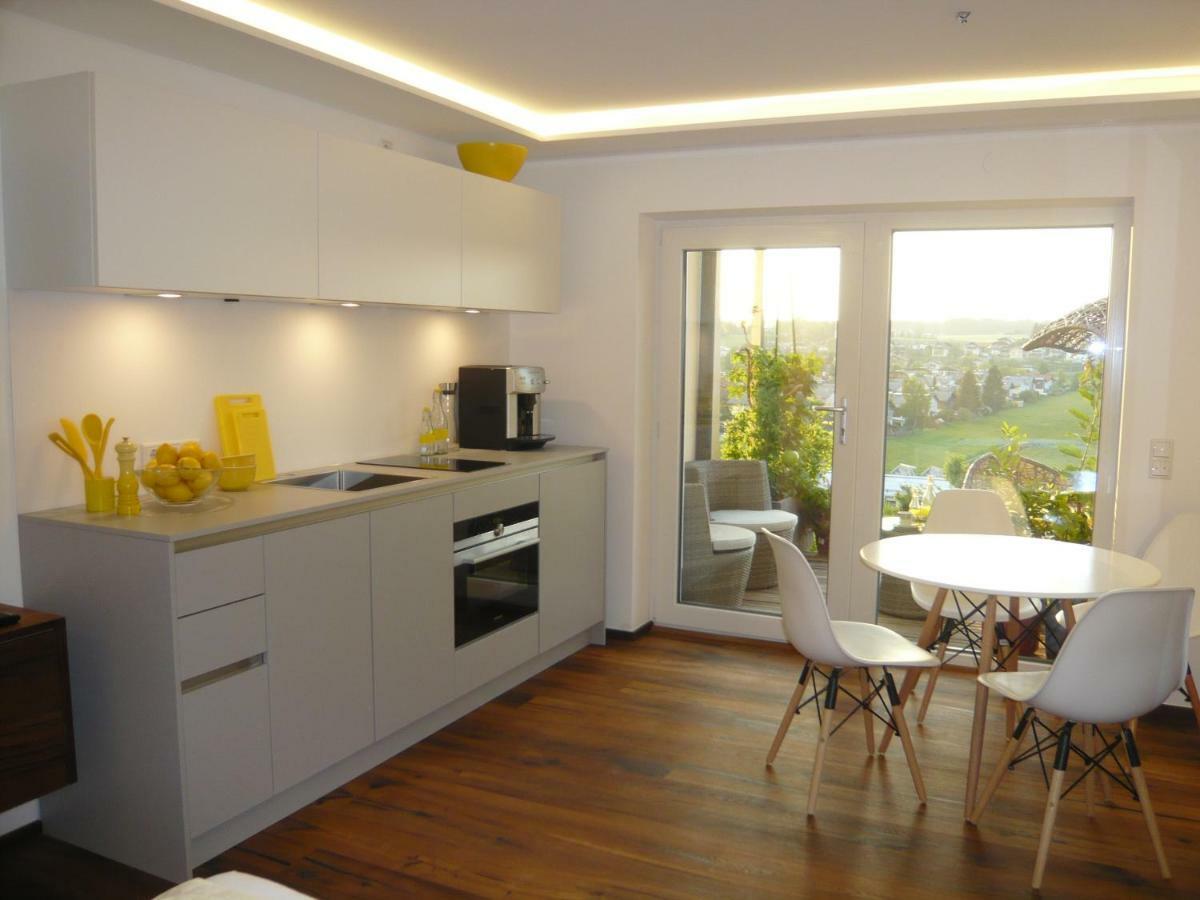 Haus Am Weinberg II Daire Seekirchen am Wallersee Dış mekan fotoğraf
