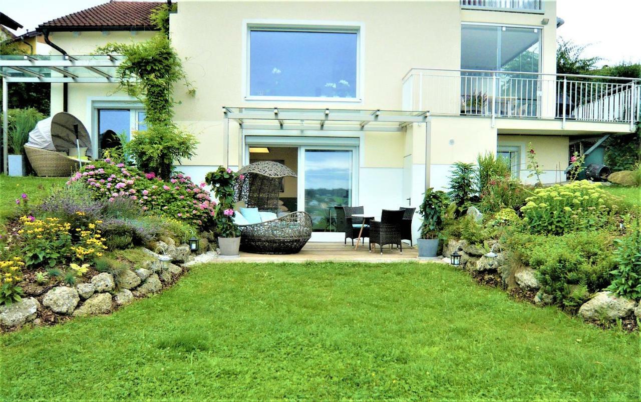 Haus Am Weinberg II Daire Seekirchen am Wallersee Dış mekan fotoğraf